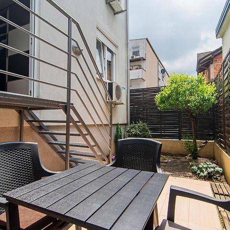 Flexible Selfcheckins 97 - Zagreb - Garden - Parking- Loggia - 2 Bedrooms Exterior photo