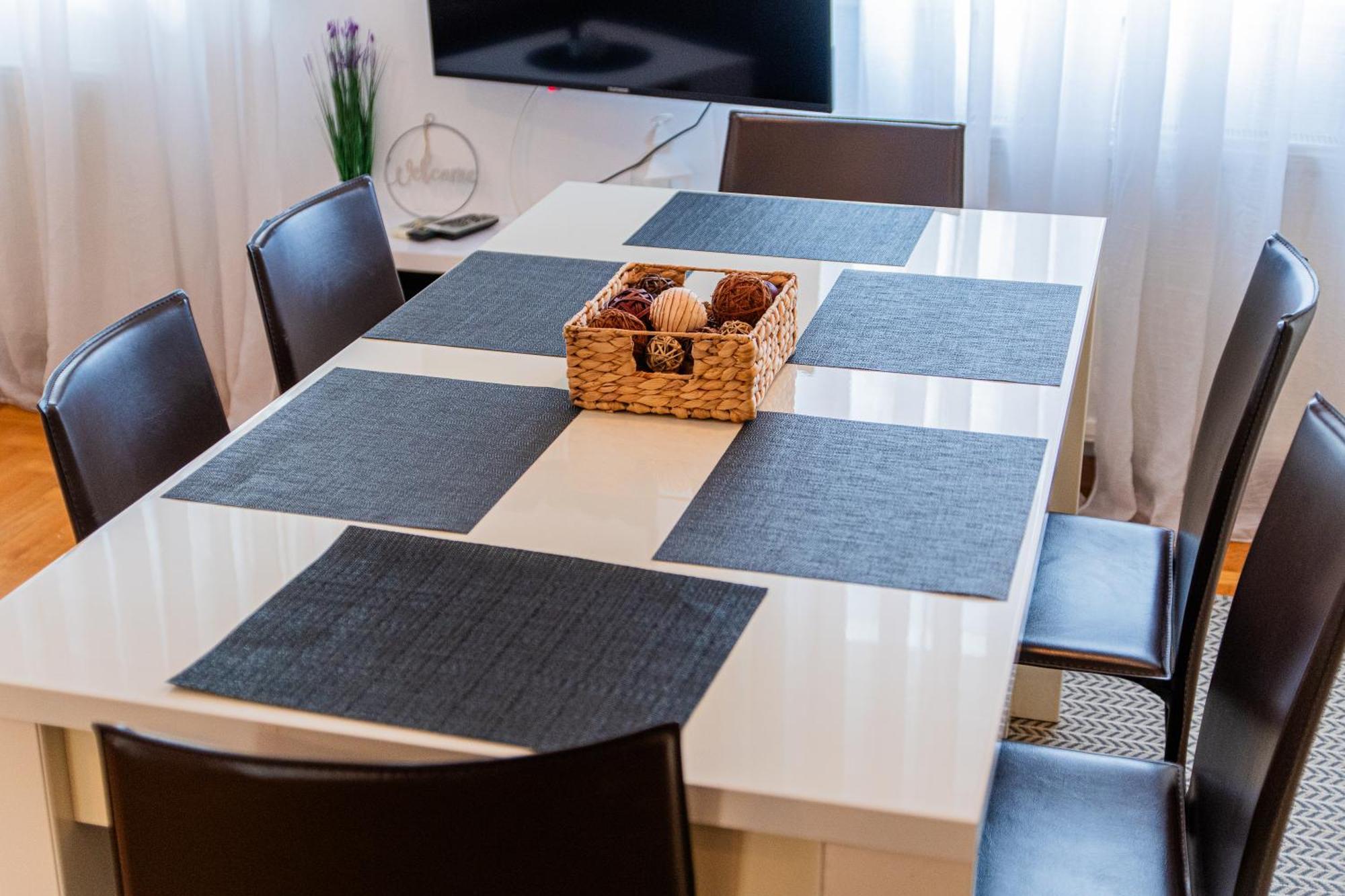 Flexible Selfcheckins 97 - Zagreb - Garden - Parking- Loggia - 2 Bedrooms Exterior photo