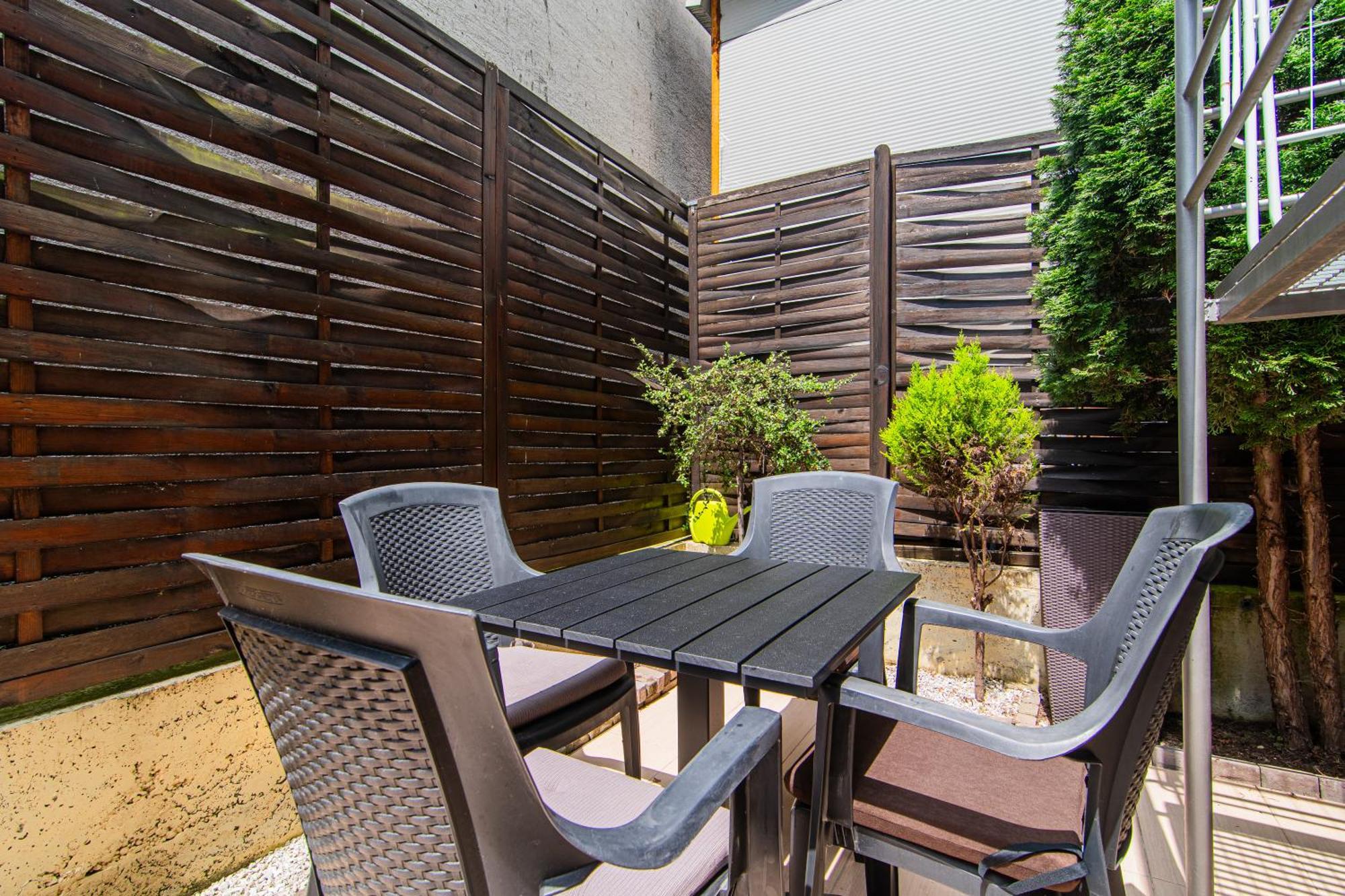 Flexible Selfcheckins 97 - Zagreb - Garden - Parking- Loggia - 2 Bedrooms Exterior photo